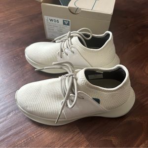Vessi Everyday Classic - Dune Beige Sz 5